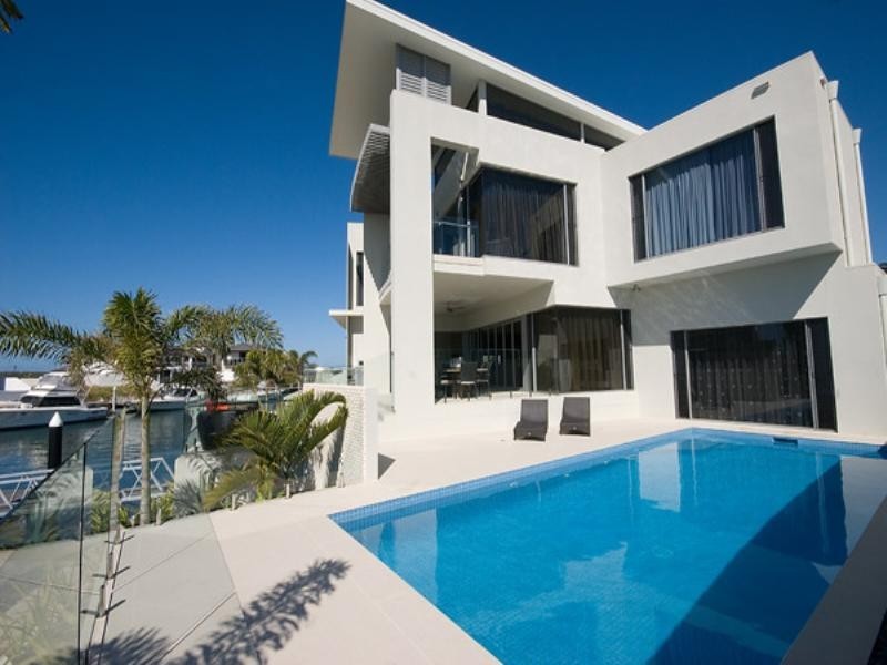 Sovereign Islands QLD 4216