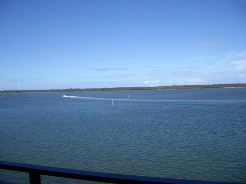 26404 Ephraim Island, Paradise Point QLD 4216