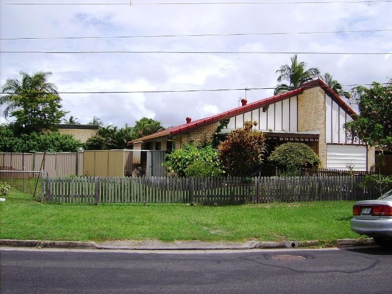 2/56 Milton Avenue, Paradise Point QLD 4216