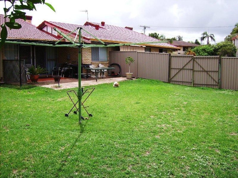 2/56 Milton Avenue, Paradise Point QLD 4216