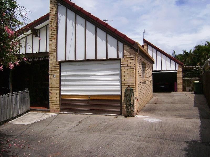 2/56 Milton Avenue, Paradise Point QLD 4216