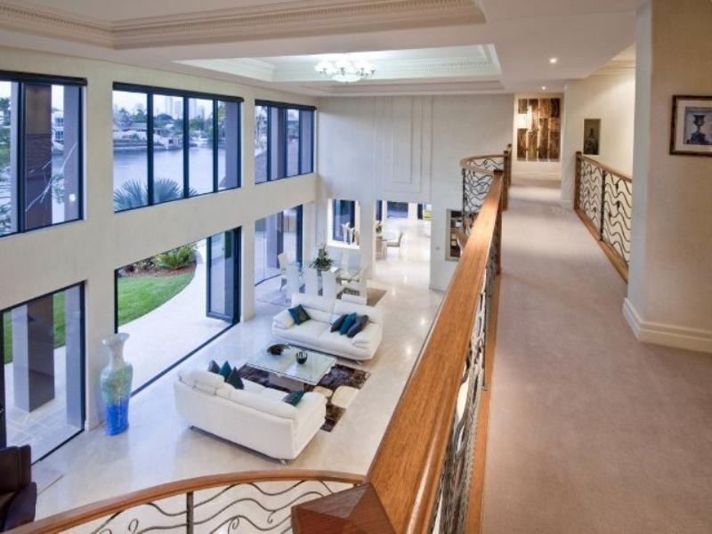 171 Monaco Street, Broadbeach Waters QLD 4218