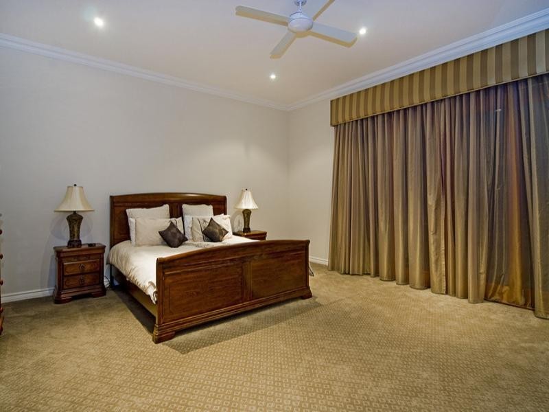 Sovereign Islands QLD 4216