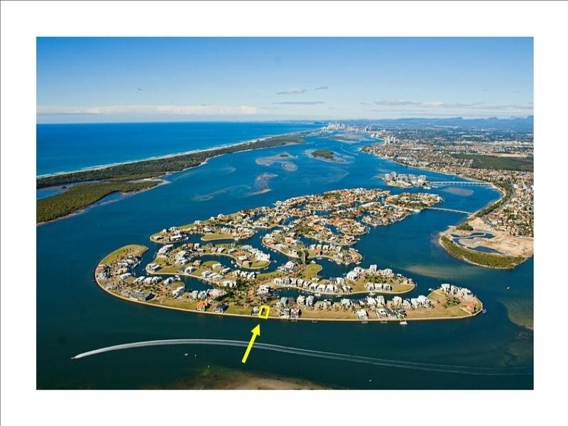 Sovereign Islands QLD 4216