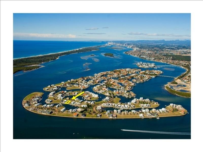 Sovereign Islands QLD 4216