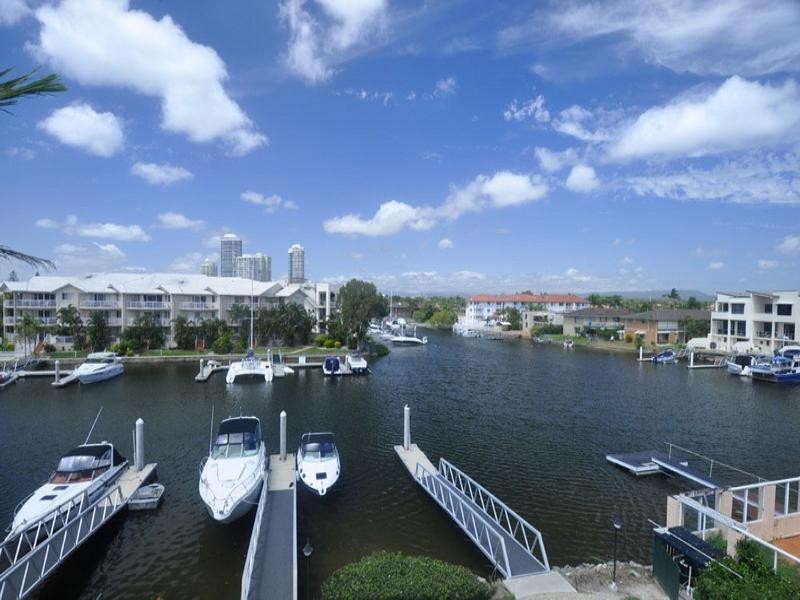 22/18 Jennifer Avenue, Runaway Bay QLD 4216