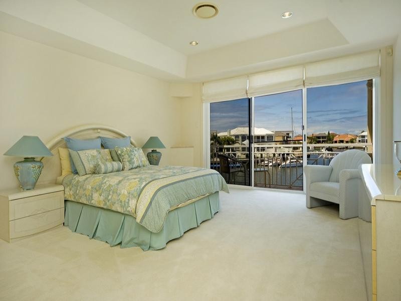 Paradise Point QLD 4216
