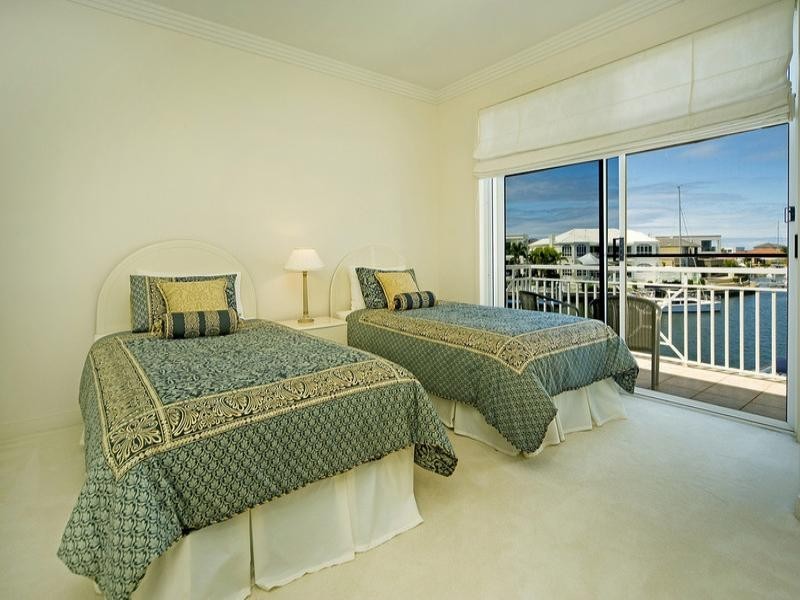 Paradise Point QLD 4216