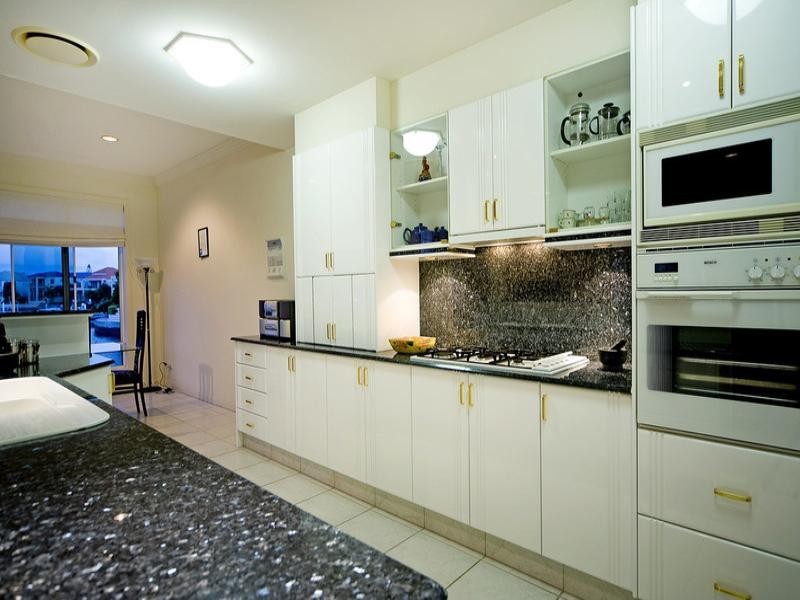 Paradise Point QLD 4216