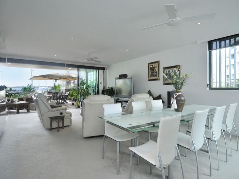 4106/323 Bayview Street, Hollywell QLD 4216