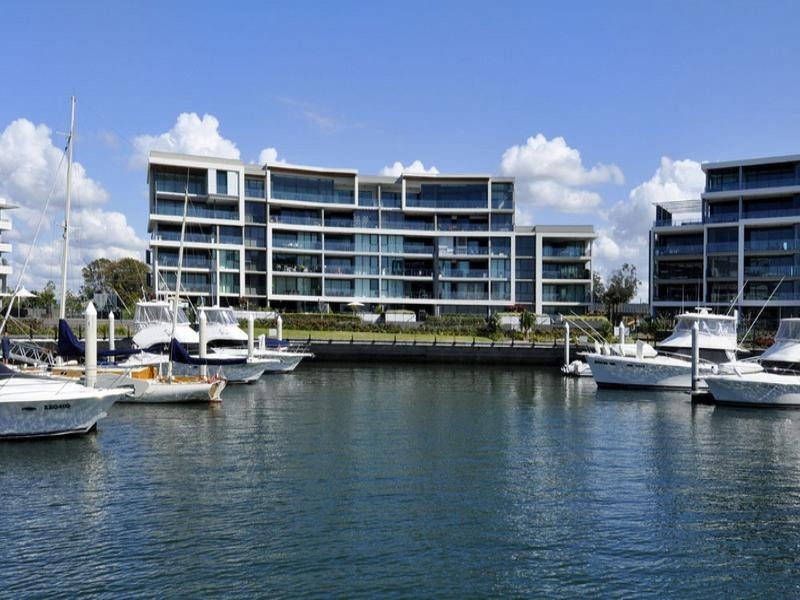 4106/323 Bayview Street, Hollywell QLD 4216