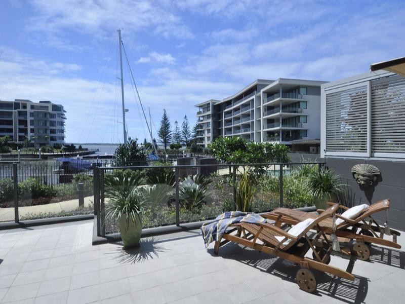 4106/323 Bayview Street, Hollywell QLD 4216