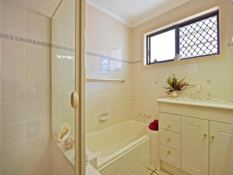 50 O’Grady Drive, Paradise Point QLD 4216