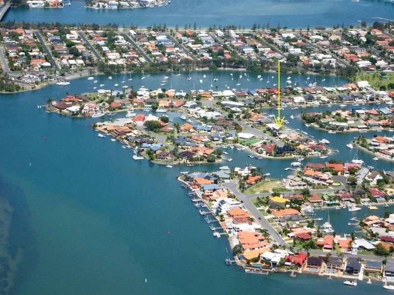 16 Dobel Avenue, Paradise Point QLD 4216