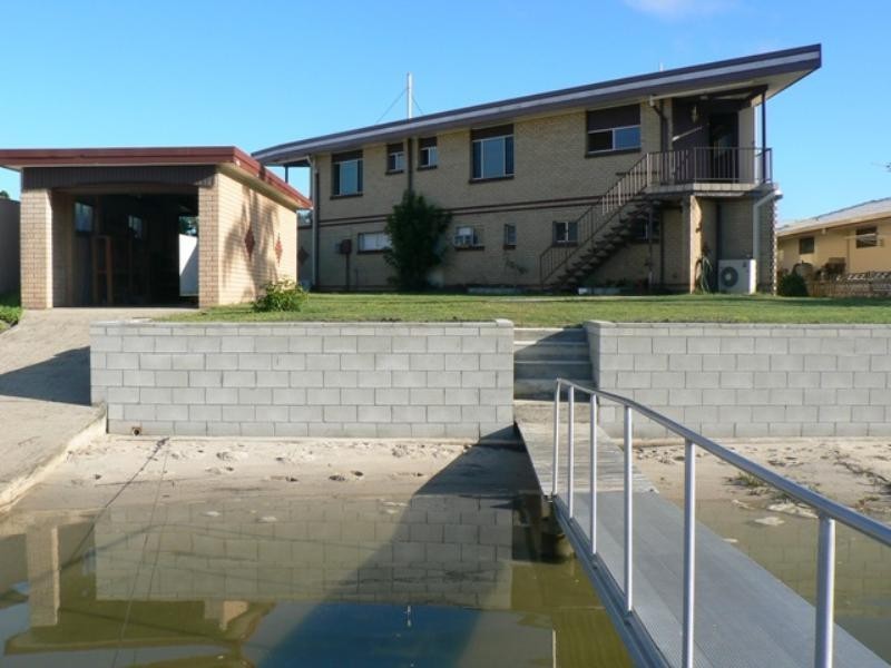 16 Dobel Avenue, Paradise Point QLD 4216