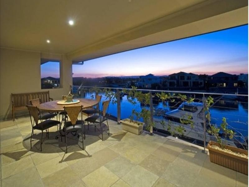 Paradise Point QLD 4216