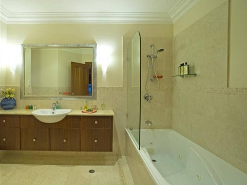 Paradise Point QLD 4216