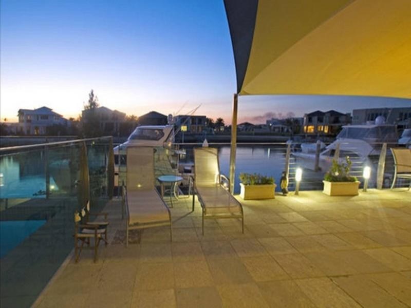 Paradise Point QLD 4216