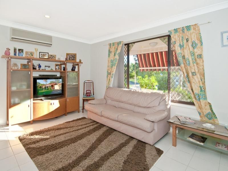8/31 Thrush Avenue, Paradise Point QLD 4216