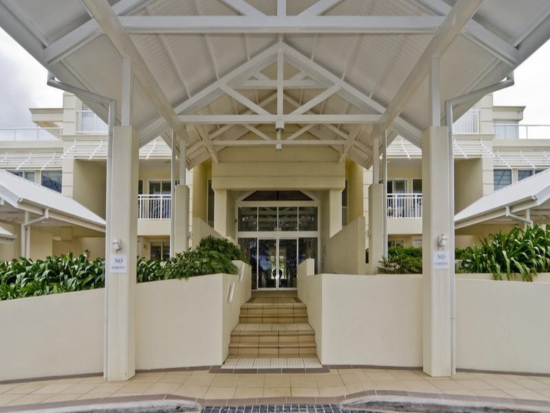 602/212 Marine Parade, Labrador QLD 4215