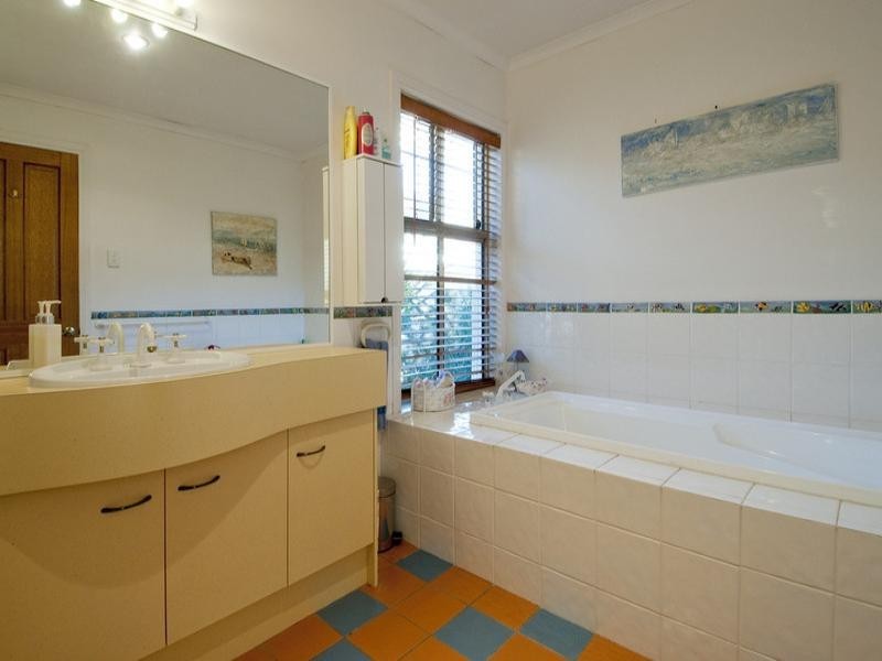 3 Columbus Drive, Hollywell QLD 4216