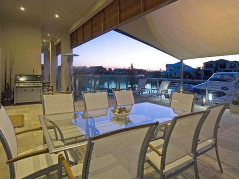 Paradise Point QLD 4216