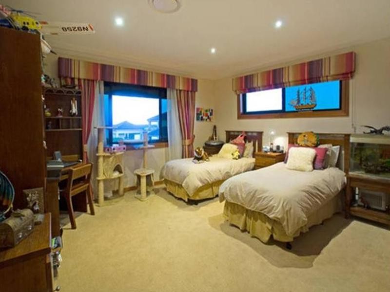 Paradise Point QLD 4216