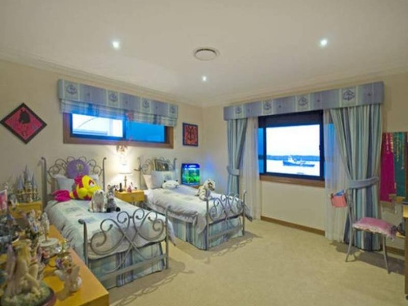 Paradise Point QLD 4216