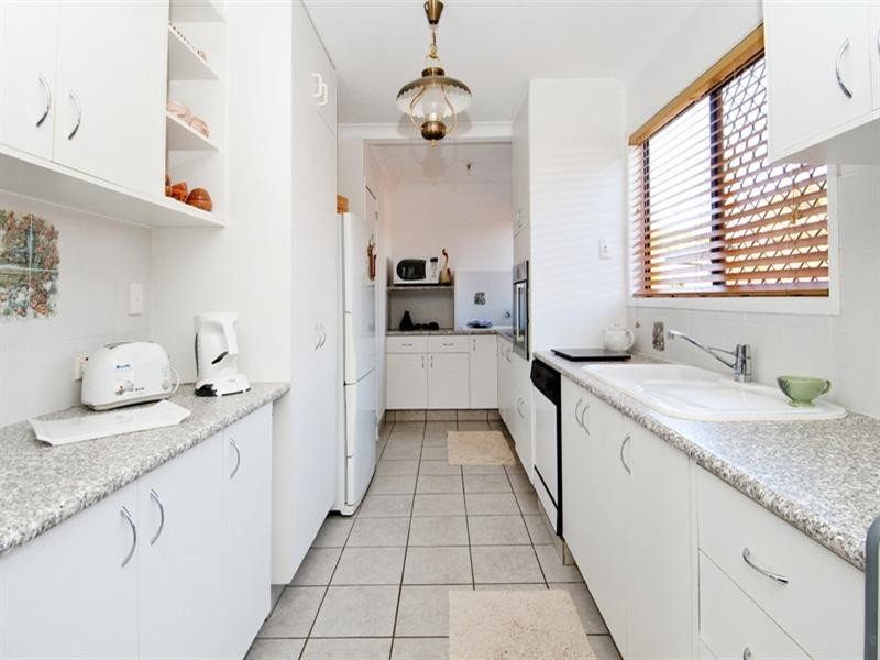 12 Nemara Street, Biggera Waters QLD 4216
