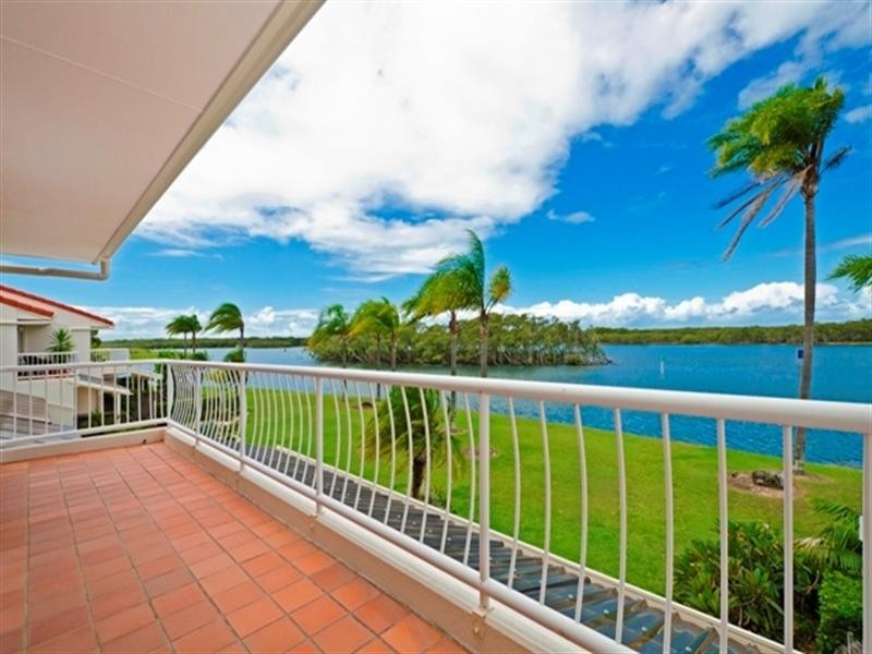 10/81 Boykambil Esplanade, Hope Island QLD 4212