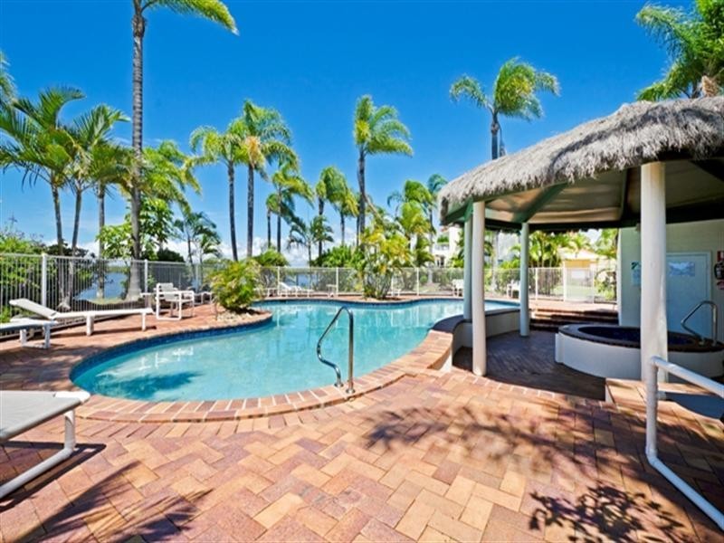 10/81 Boykambil Esplanade, Hope Island QLD 4212