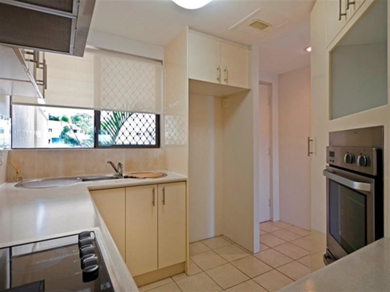 10/81 Boykambil Esplanade, Hope Island QLD 4212