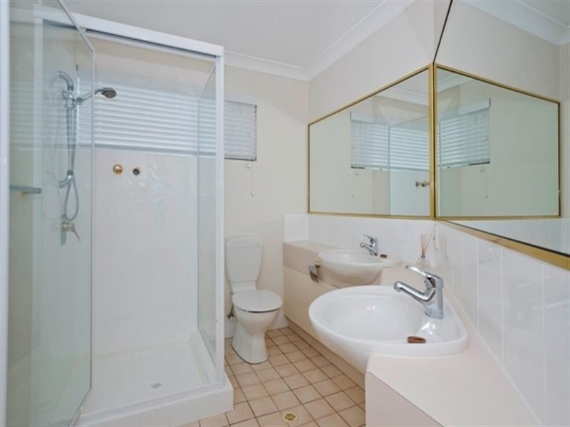 10/81 Boykambil Esplanade, Hope Island QLD 4212