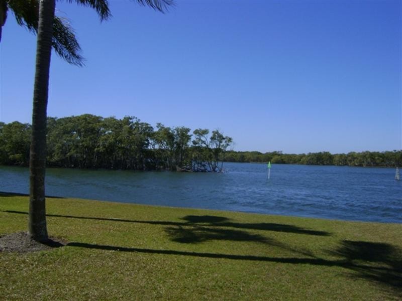 10/81 Boykambil Esplanade, Hope Island QLD 4212