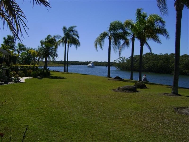 10/81 Boykambil Esplanade, Hope Island QLD 4212
