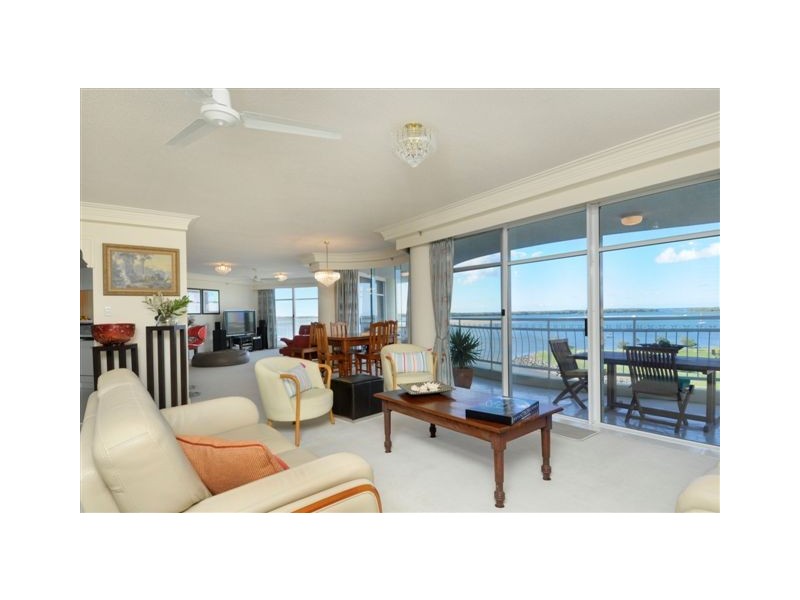 5 Bayview Street, Runaway Bay QLD 4216