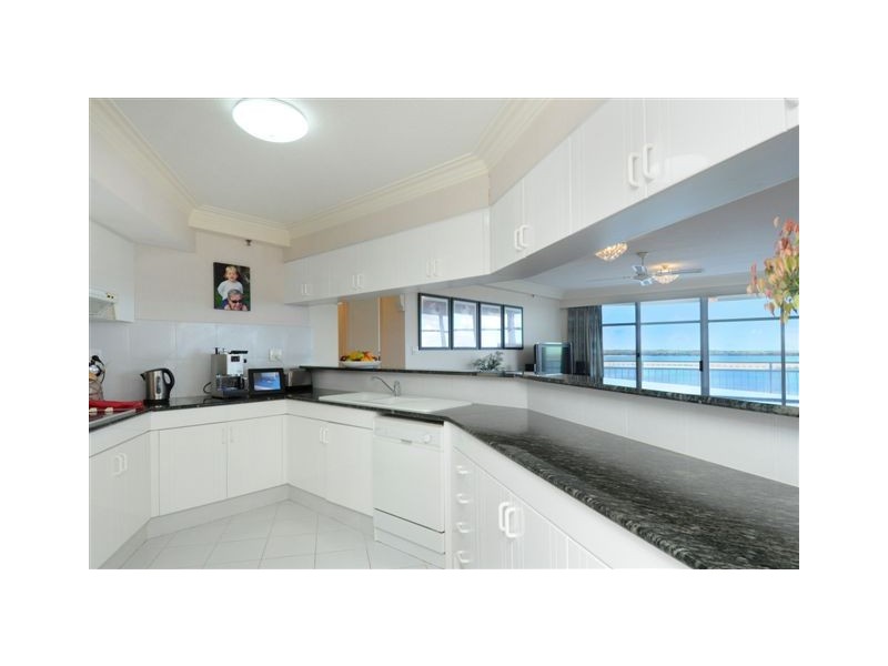 5 Bayview Street, Runaway Bay QLD 4216