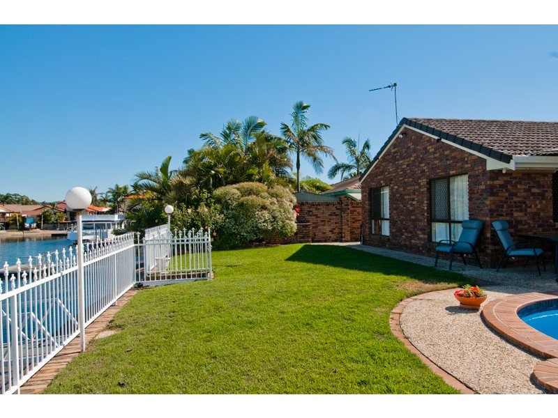 16 Matthew Flinders Drive, Hollywell QLD 4216