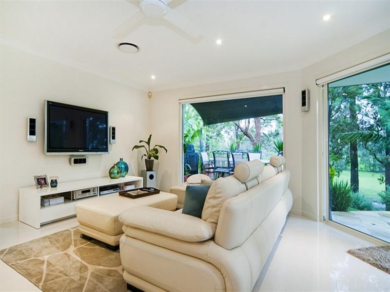 29 Desert Falls Crescent, Parkwood QLD 4214