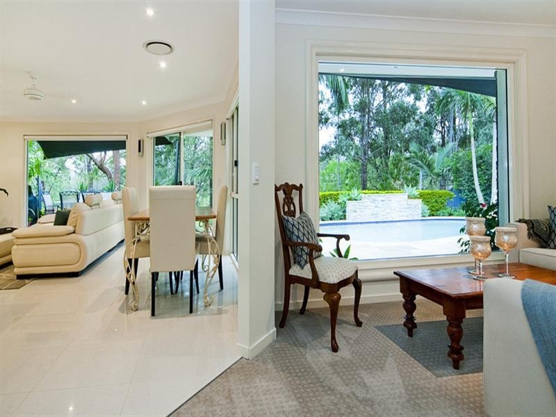 29 Desert Falls Crescent, Parkwood QLD 4214