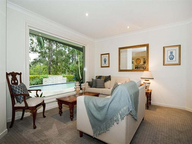 29 Desert Falls Crescent, Parkwood QLD 4214