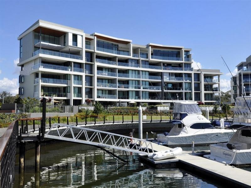 4202/323 Bayview Street, Hollywell QLD 4216