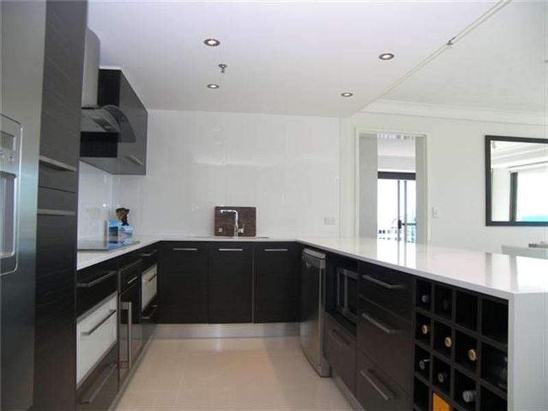 38/20 Cronin Avenue, Main Beach QLD 4217