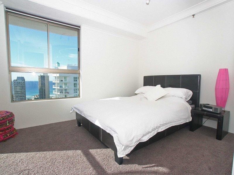 38/20 Cronin Avenue, Main Beach QLD 4217