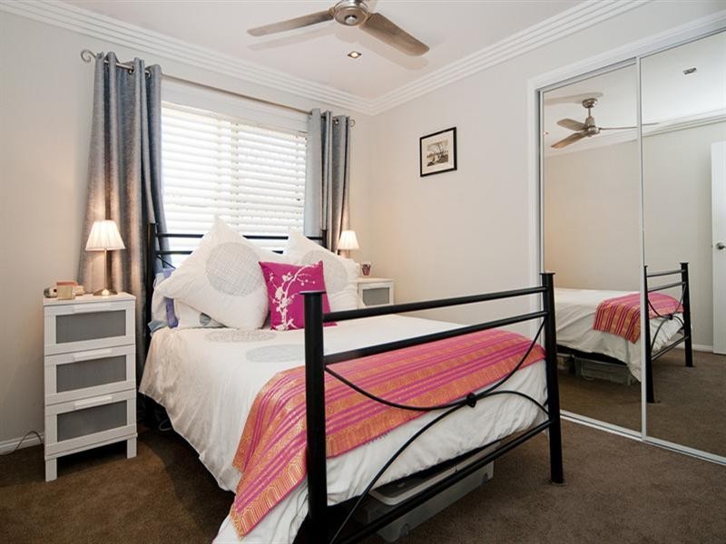 39 Sundown Drive, Paradise Point QLD 4216