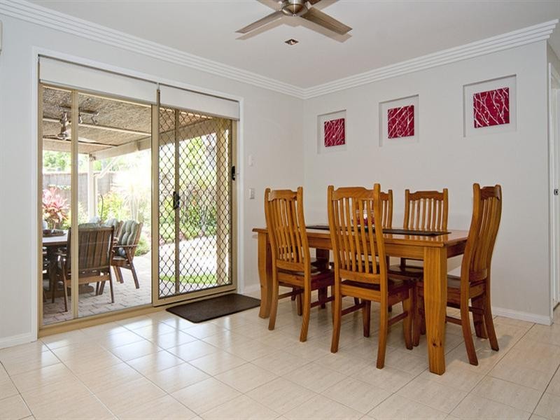 39 Sundown Drive, Paradise Point QLD 4216