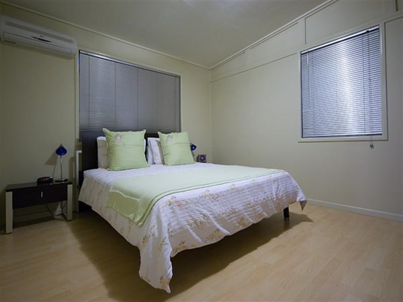 3 Paradise Parade, Paradise Point QLD 4216