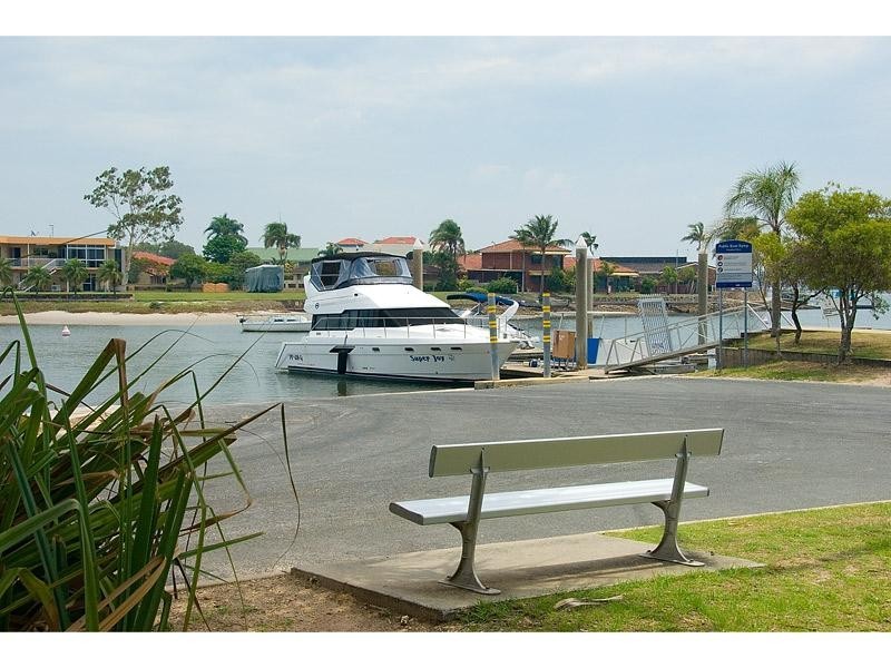 3 Paradise Parade, Paradise Point QLD 4216