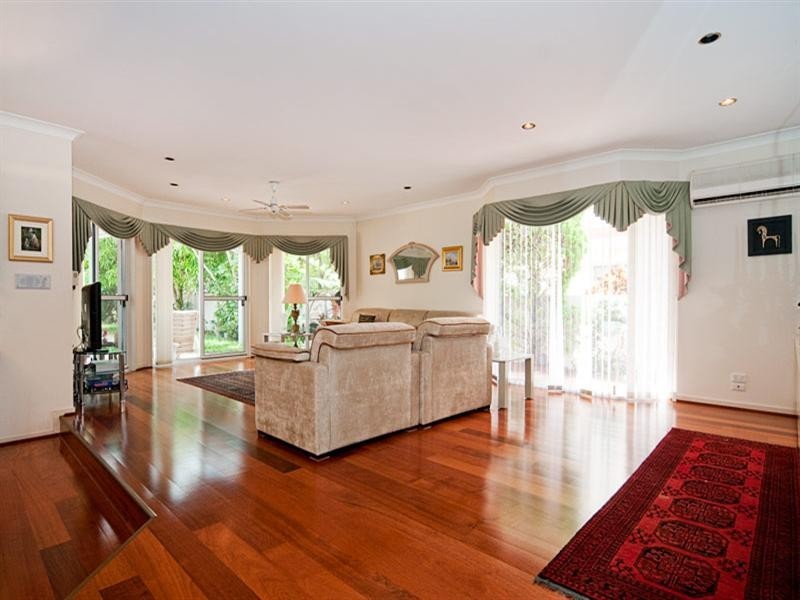 103 Santa Cruz Boulevard, Clear Island Waters QLD 4226