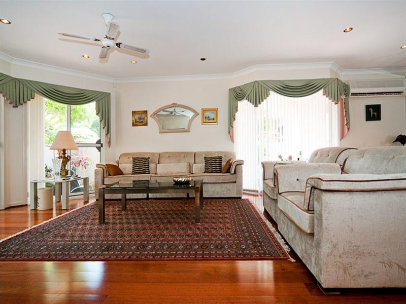 103 Santa Cruz Boulevard, Clear Island Waters QLD 4226